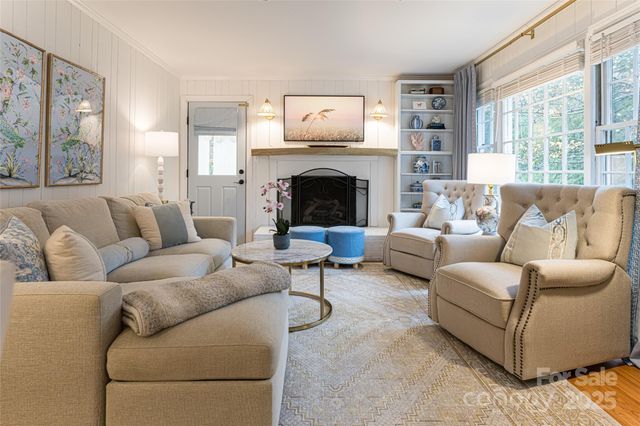 28 Ridgefield Place, Asheville, NC 28803