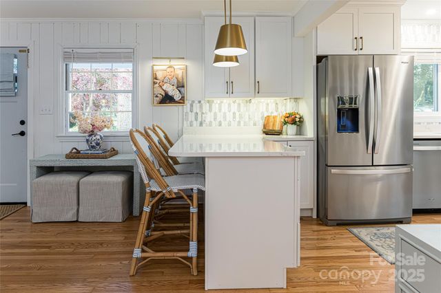 28 Ridgefield Place, Asheville, NC 28803