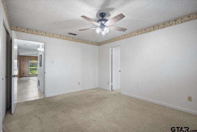 207 Grass Knoll Drive, Hideaway, TX 75771