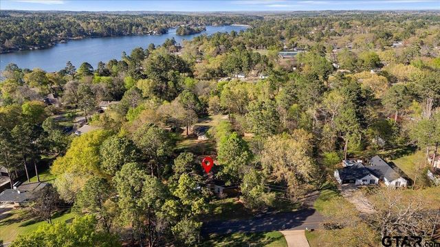 207 Grass Knoll Drive, Hideaway, TX 75771