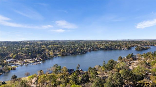207 Grass Knoll Drive, Hideaway, TX 75771