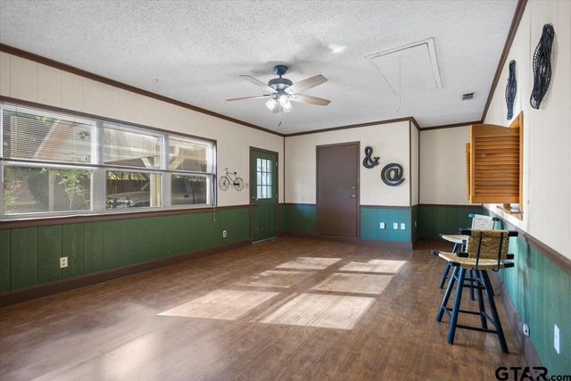 207 Grass Knoll Drive, Hideaway, TX 75771