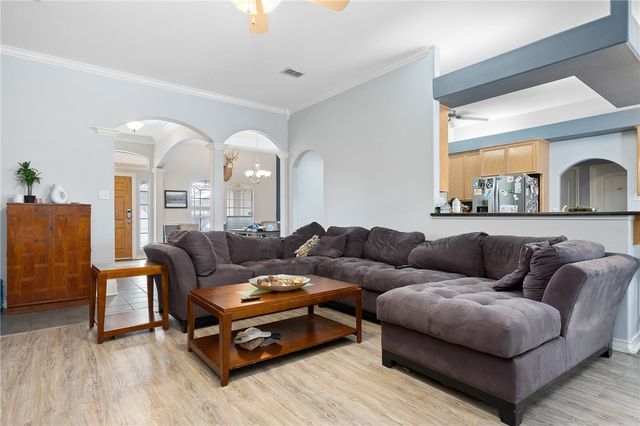 3921 Gladstone Dr, Corpus Christi, TX 78414