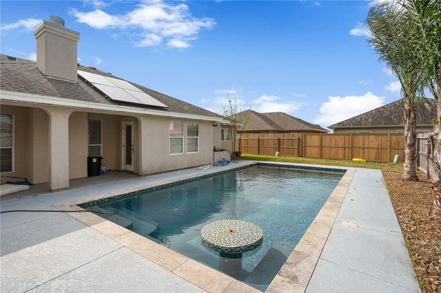 3921 Gladstone Dr, Corpus Christi, TX 78414