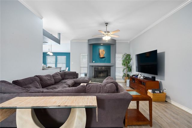 3921 Gladstone Dr, Corpus Christi, TX 78414