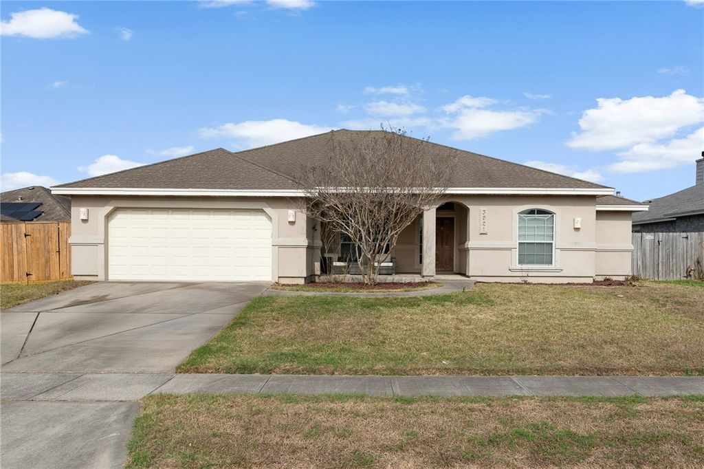 3921 Gladstone Dr, Corpus Christi, TX 78414