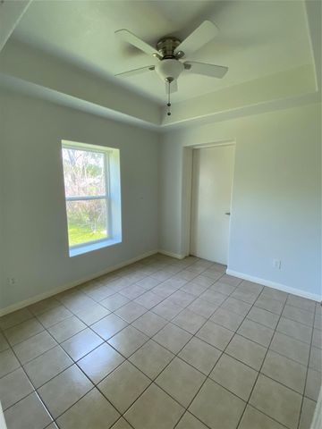 3815 Putnam Drive, Bacliff, TX 77518