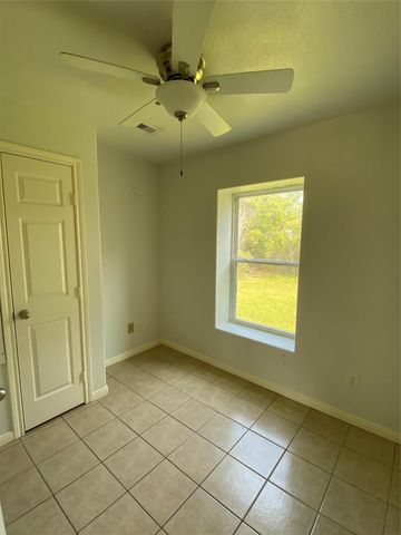 3815 Putnam Drive, Bacliff, TX 77518
