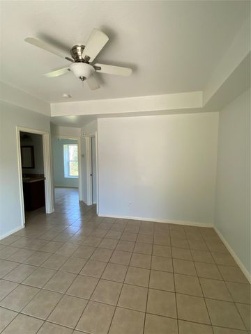 3815 Putnam Drive, Bacliff, TX 77518