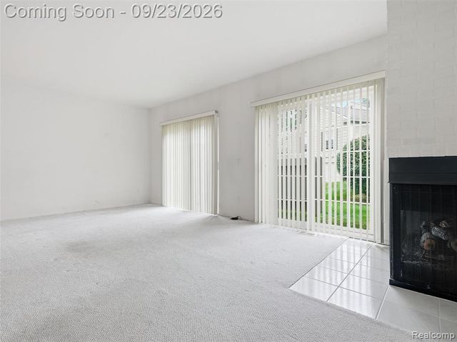 1204 Kings Cove Drive, Rochester Hills, MI 48306