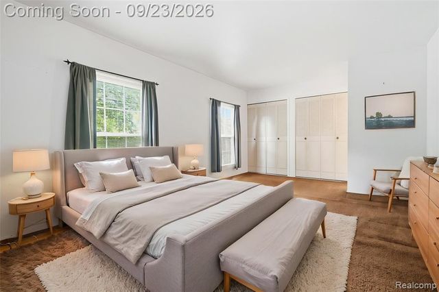 1204 Kings Cove Drive, Rochester Hills, MI 48306