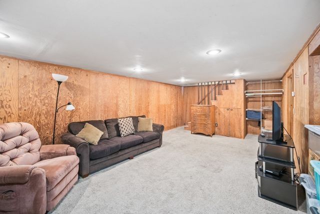 23 Pearson St, Chelmsford, MA 01824