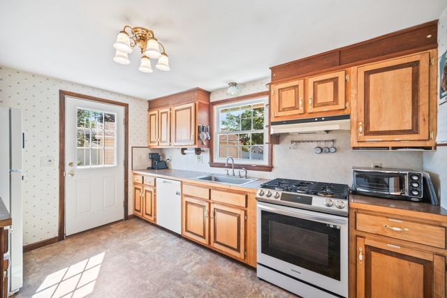 23 Pearson St, Chelmsford, MA 01824