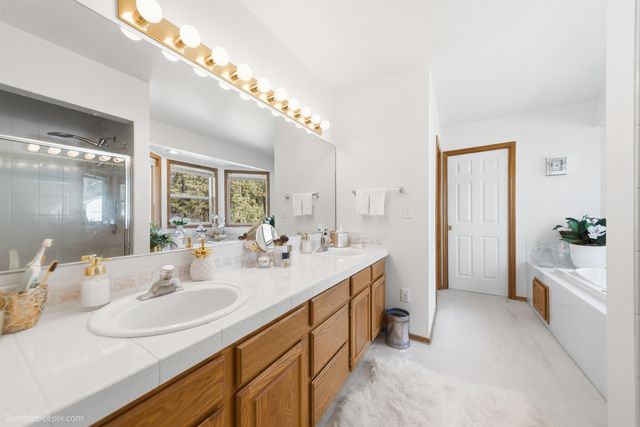 16607 N Primrose Ln, Nine Mile Falls, WA 99026
