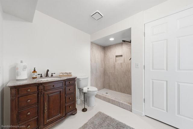 16607 N Primrose Ln, Nine Mile Falls, WA 99026