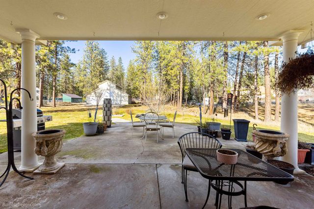 16607 N Primrose Ln, Nine Mile Falls, WA 99026