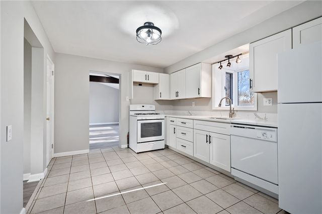 429 Earlwood Rd, Penn Hills, PA 15235