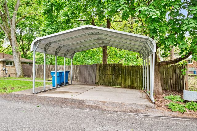 429 Earlwood Rd, Penn Hills, PA 15235