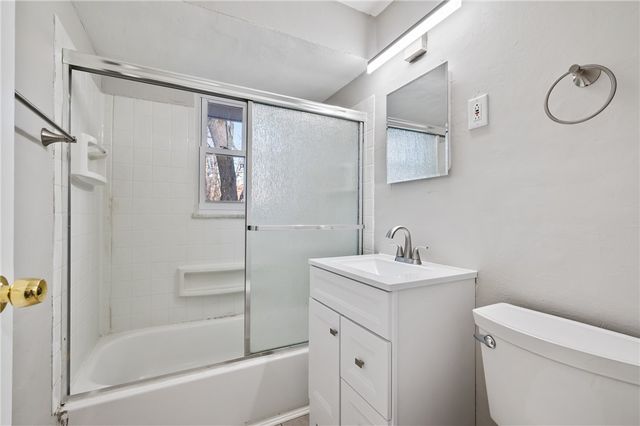 429 Earlwood Rd, Penn Hills, PA 15235
