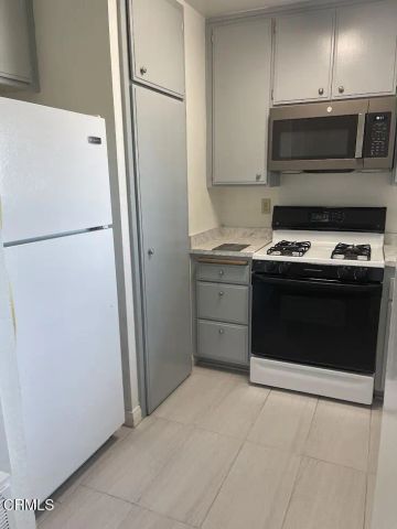 3021 E Harbor Boulevard, Ventura, CA 93001