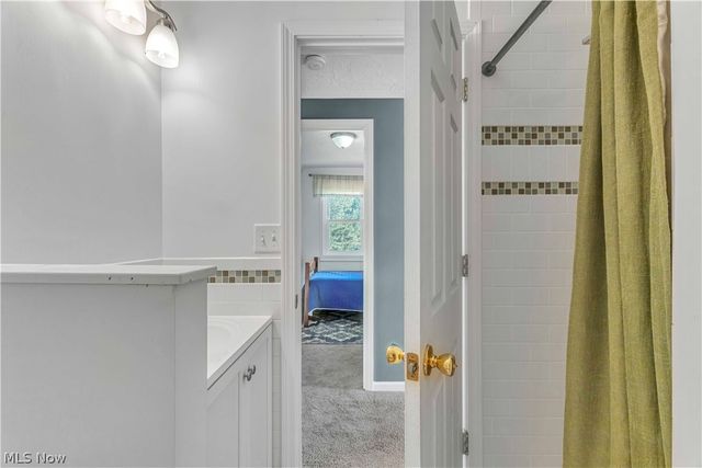 950 E Sprague Road, Broadview Heights, OH 44147
