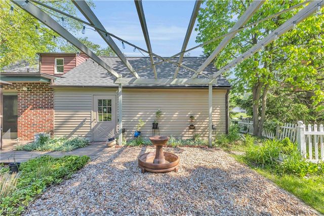 950 E Sprague Road, Broadview Heights, OH 44147