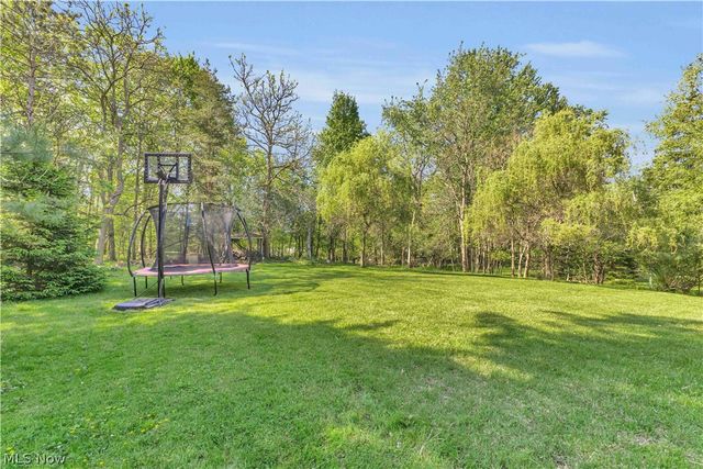 950 E Sprague Road, Broadview Heights, OH 44147