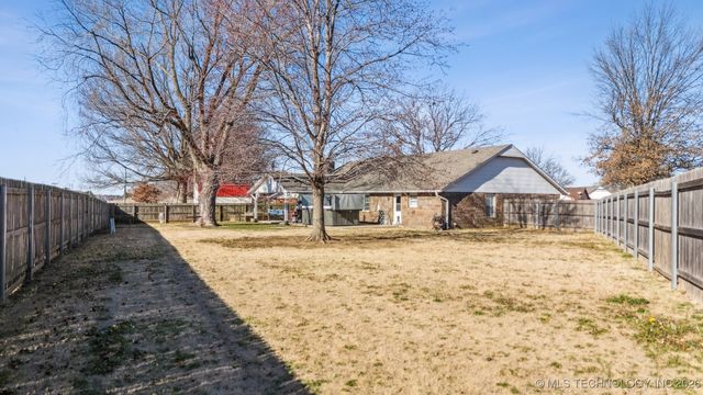 10610 E 96th Place North, Owasso, OK 74055