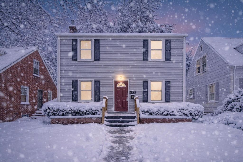 4810 Monroe Street, Gary, IN 46408