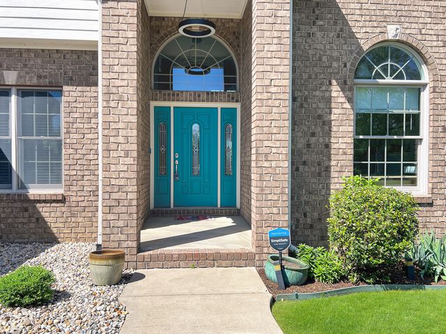 6075 Waterside Drive, Columbus, IN 47201