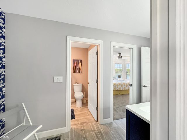 6075 Waterside Drive, Columbus, IN 47201