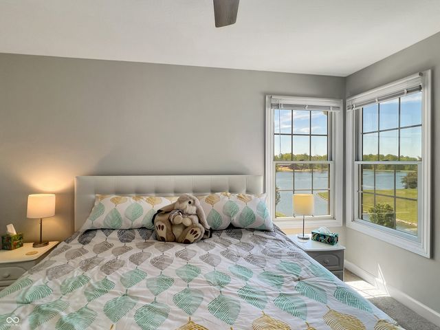 6075 Waterside Drive, Columbus, IN 47201