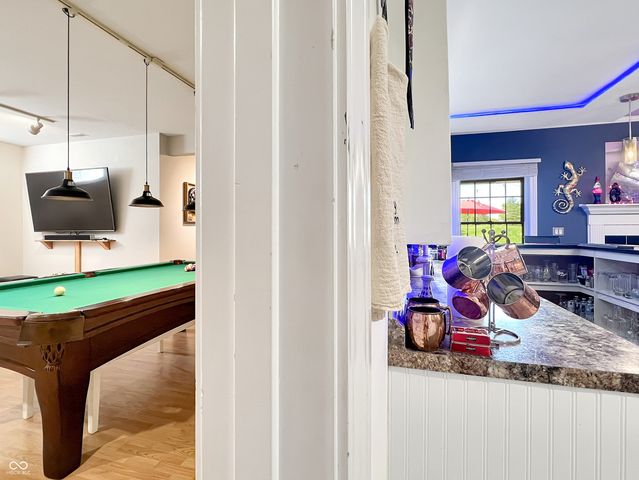 6075 Waterside Drive, Columbus, IN 47201