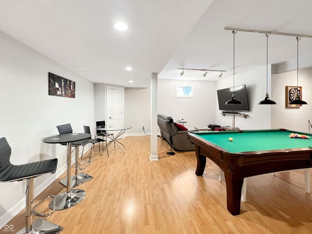 6075 Waterside Drive, Columbus, IN 47201