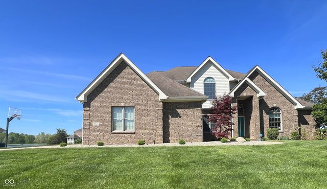 6075 Waterside Drive, Columbus, IN 47201