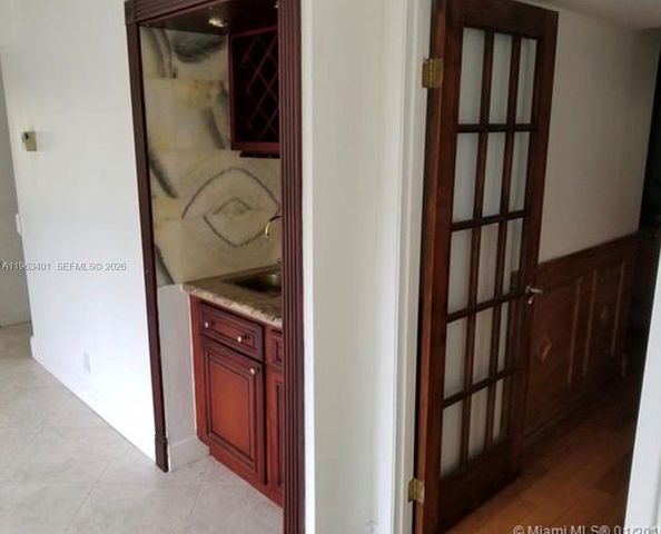 309 Lakeview Dr 204, Weston, FL 33326