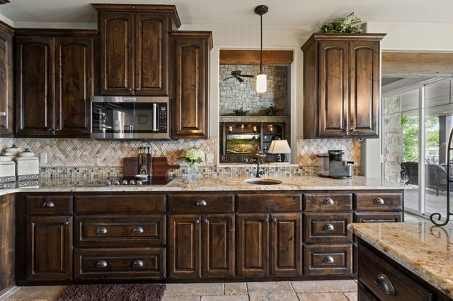 101 Palm CV, Buchanan Dam, TX 78609