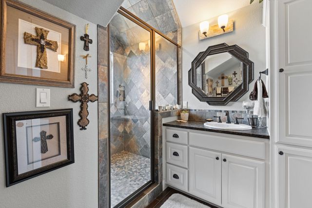 101 Palm CV, Buchanan Dam, TX 78609