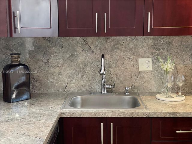 1712 NW 74th Ave 28, Plantation, FL 33313