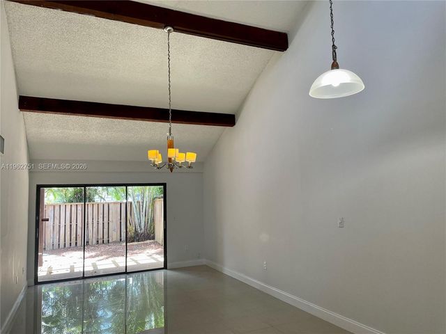 1712 NW 74th Ave 28, Plantation, FL 33313