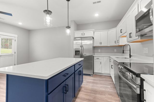 504 Jonathan Wade Circle, Clarksville, TN 37043