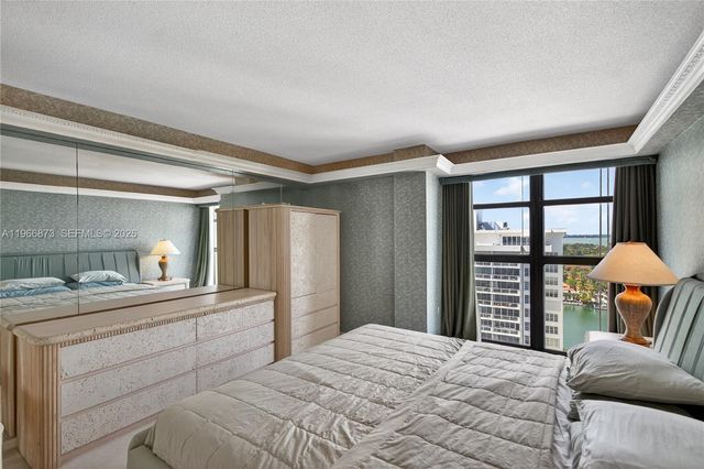 5757 Collins Ave 1902, Miami Beach, FL 33140