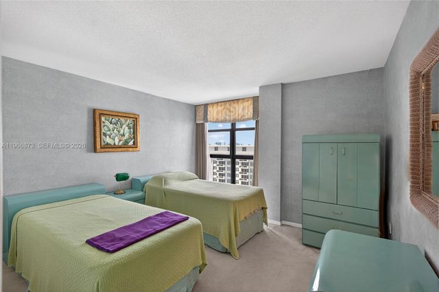 5757 Collins Ave 1902, Miami Beach, FL 33140