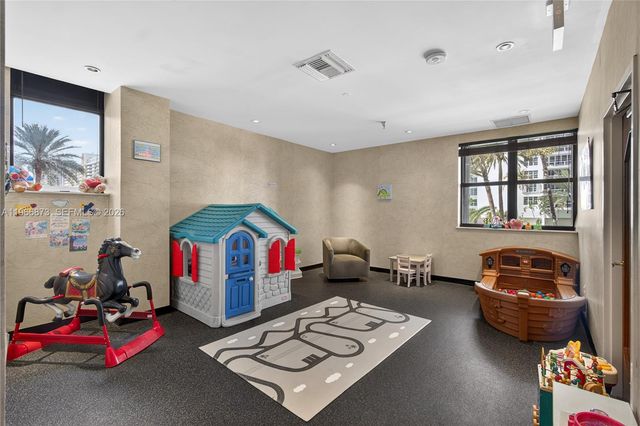 5757 Collins Ave 1902, Miami Beach, FL 33140