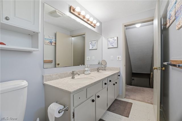 36515 Starboard Drive, Eastlake, OH 44095