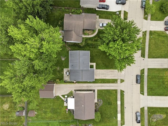 36515 Starboard Drive, Eastlake, OH 44095