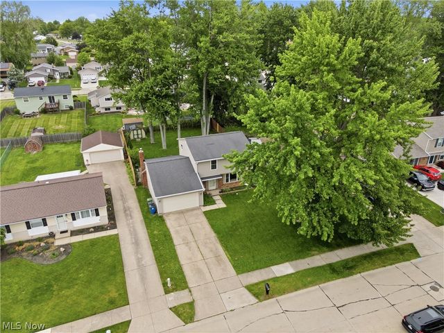 36515 Starboard Drive, Eastlake, OH 44095