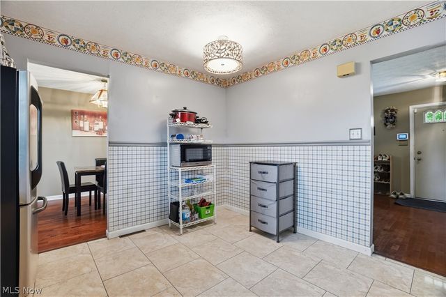 36515 Starboard Drive, Eastlake, OH 44095