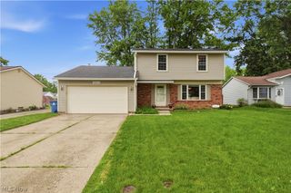 36515 Starboard Drive, Eastlake, OH 44095