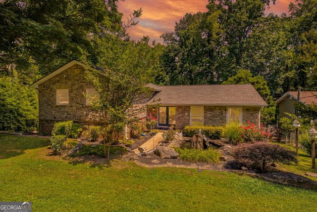 9040 Ruby Lane, Gainesville, GA 30506